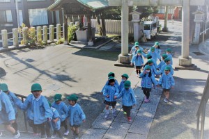 神社へ